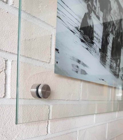 szklana tablica pamiątkowa